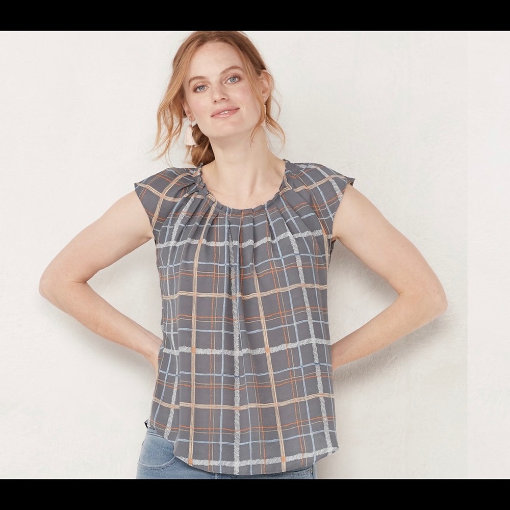 Lauren Conrad EUC striped bow tie back blouse - Picture 3 of 8